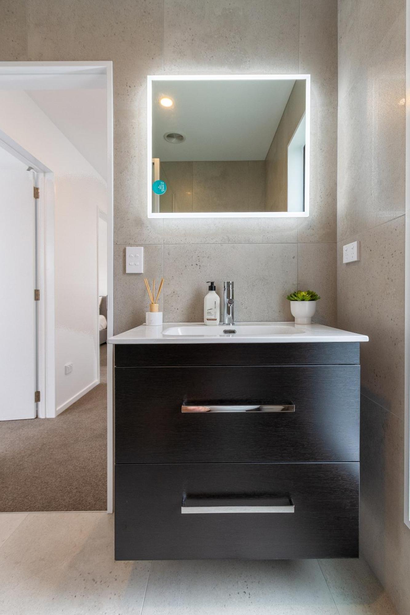 2Br Townhouse: Cosy, Close To City, Car Park Christchurch Buitenkant foto