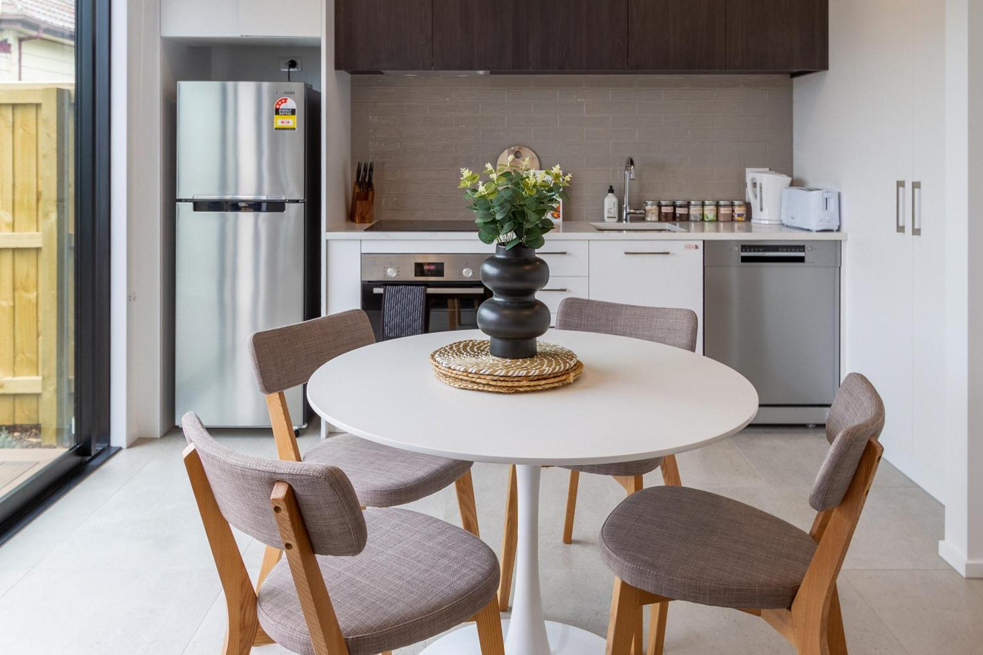 2Br Townhouse: Cosy, Close To City, Car Park Christchurch Buitenkant foto