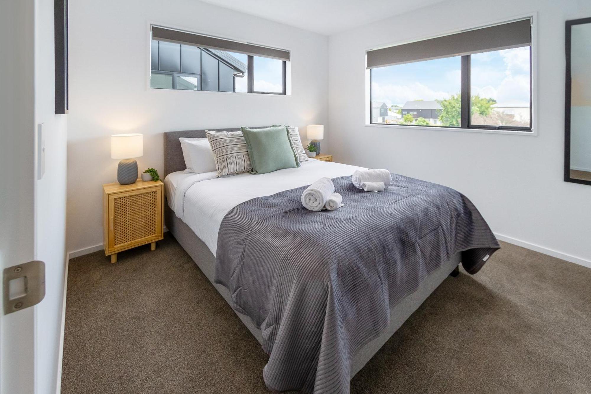 2Br Townhouse: Cosy, Close To City, Car Park Christchurch Buitenkant foto